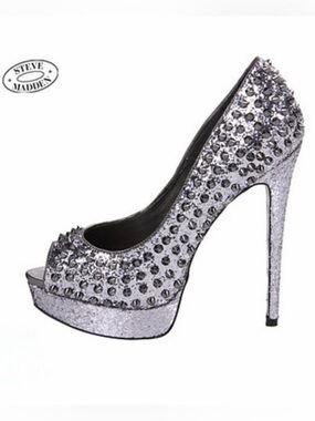 Steve Madden “Awwsome” Spiked Platform Pump